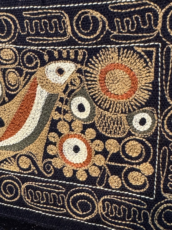 Vintage Embroidered Peruvian Wristlet Clutch - Picture 5 of 10